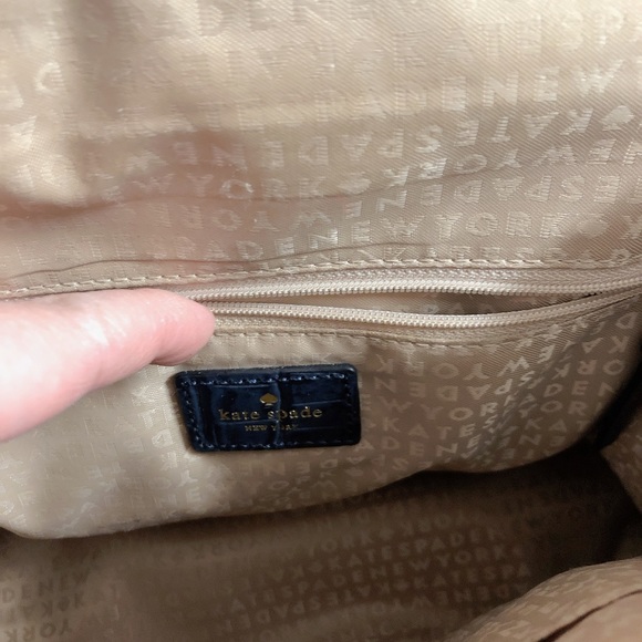 Kate Spade Crocodile embossed Doris purse - Picture 8 of 13